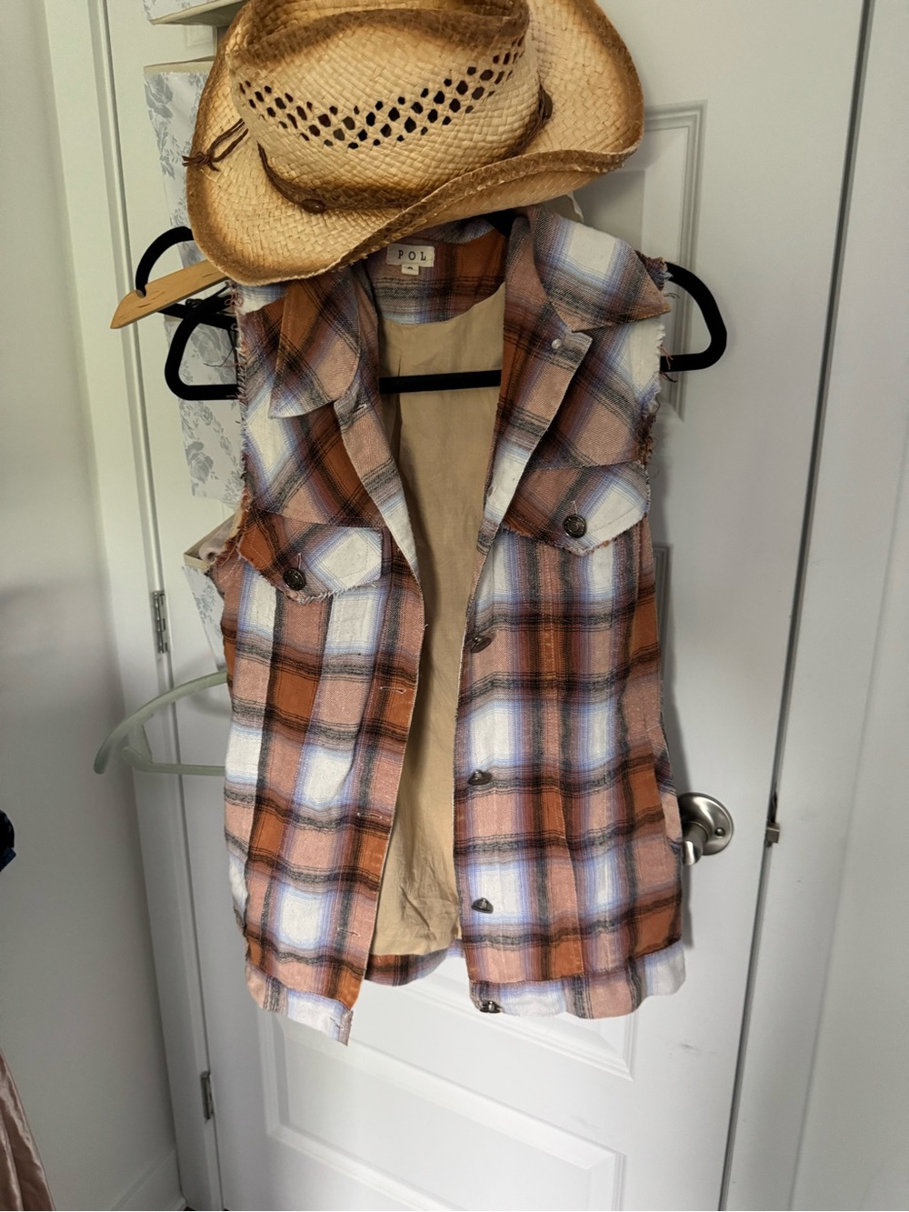 POL Plaid Sleeveless Vest in Brown and White